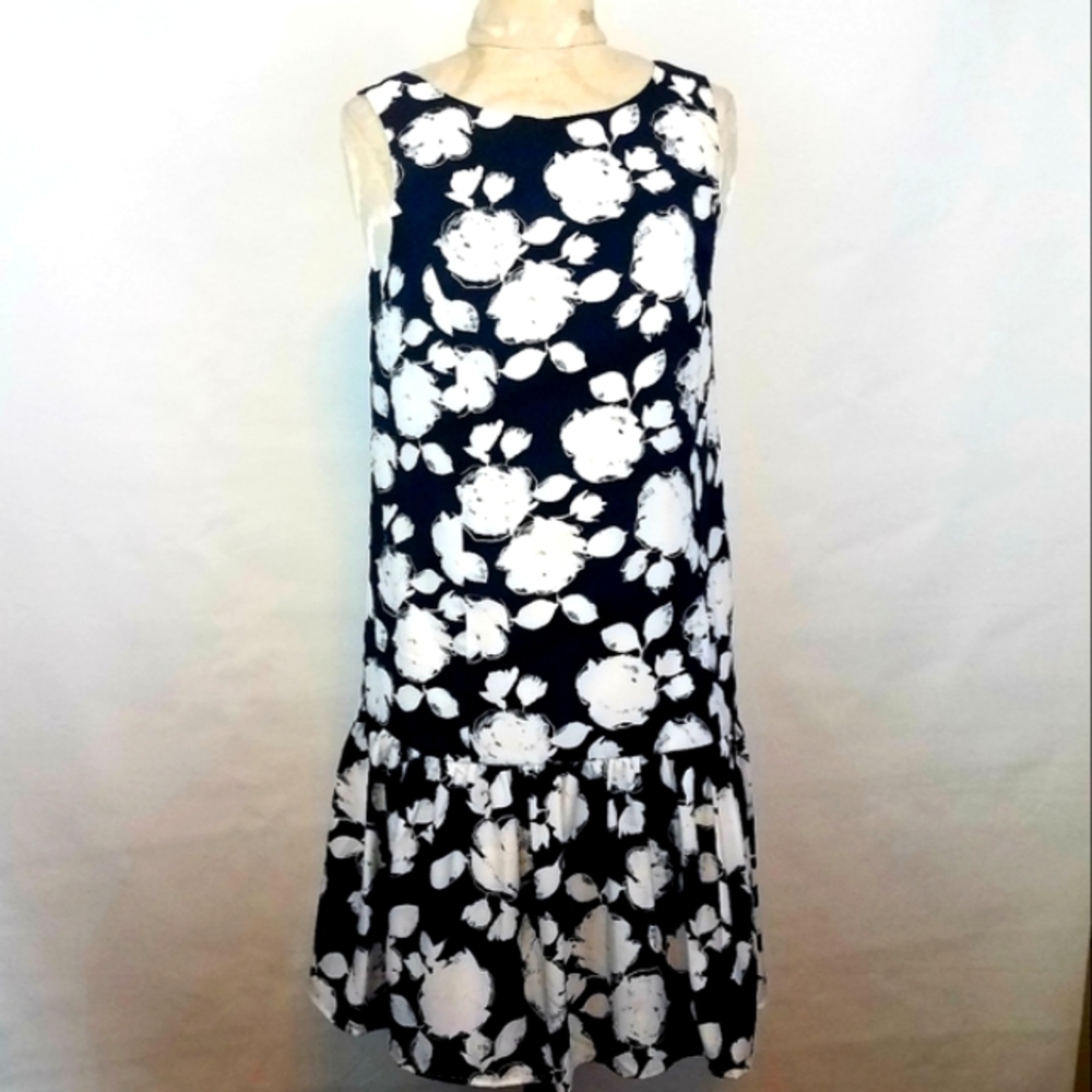 Kensie Floral Back Tie Dress Size: S, Black/White